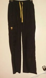 Wonder Wink Spread Good Cheer Women's Scrub Pants